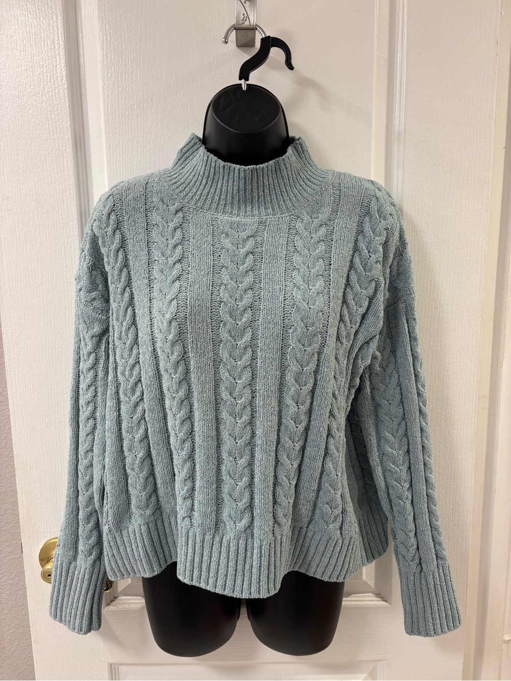 Hippie Rose Cable Knit Mock Neck Chenille Pale Mint Sweater M